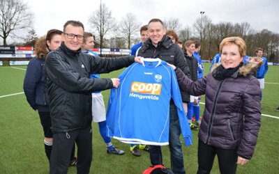 COOP Hengevelde nieuwe shirtsponsor V.V. Bentelo B1