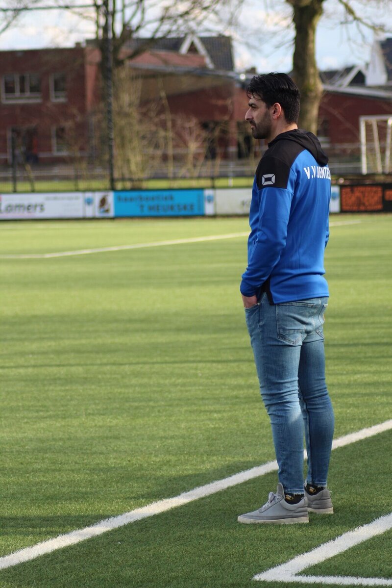 Hamoudi Jaafil ook in 2024-2025 hoofdtrainer van VV Bentelo!